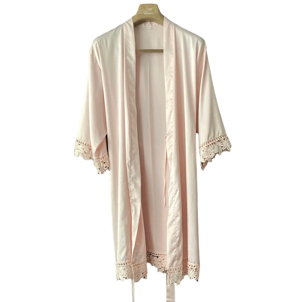 ❌SOLD❌XXL/XXL•PRISTINE GORGEOUS LACE / SOFT PINK LIGHTWEIGHT SATINY ROBE W BELT• - Picture 4 of 7